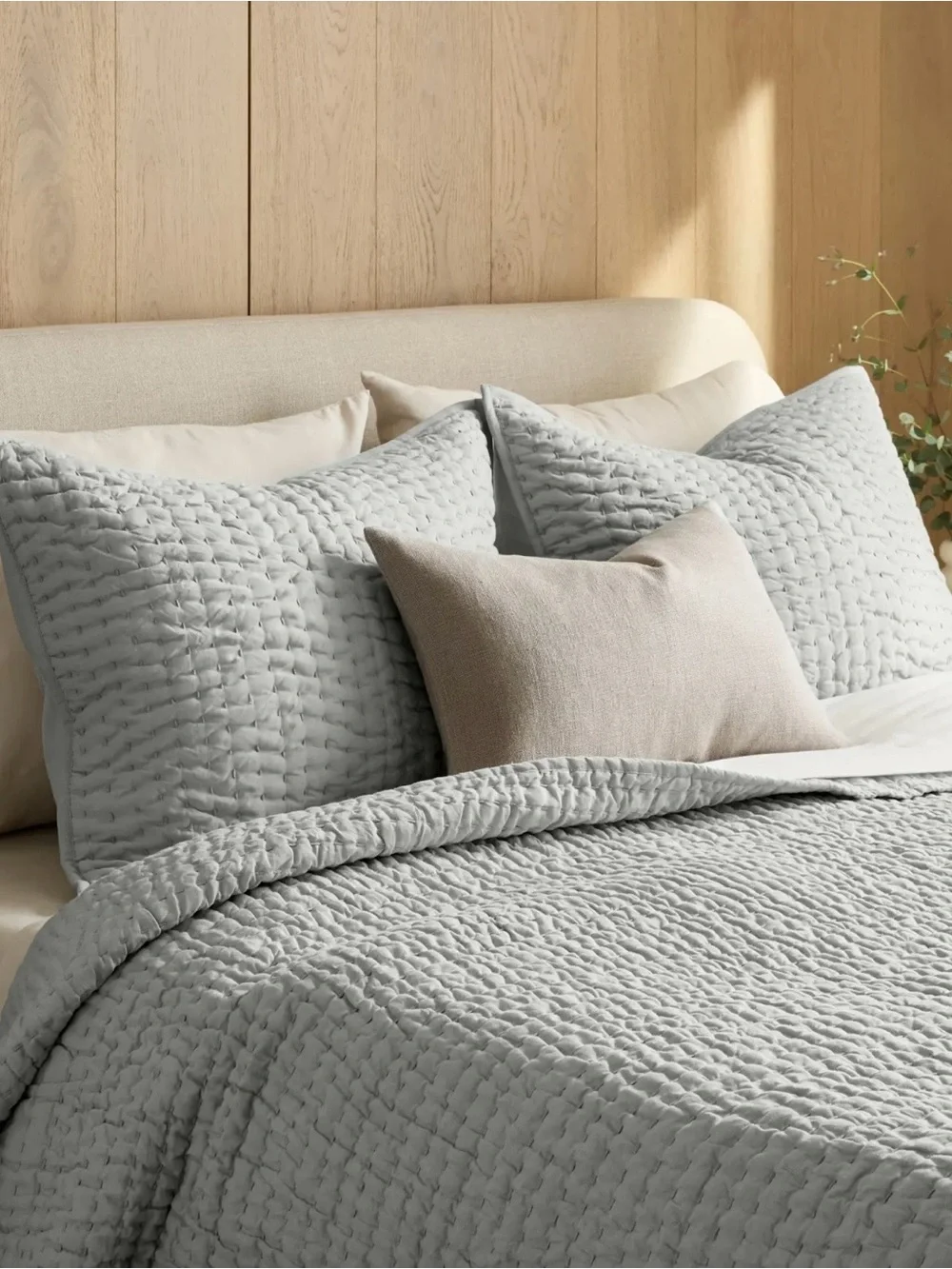NWOT King/Cal King Linen and Organic Cotton Quilt (ONLY) in Mist - Retail $170